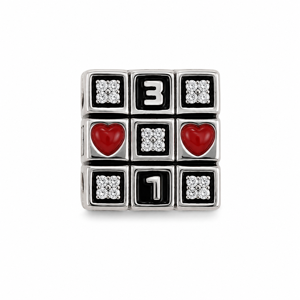 Charm Tres en Raya Amor